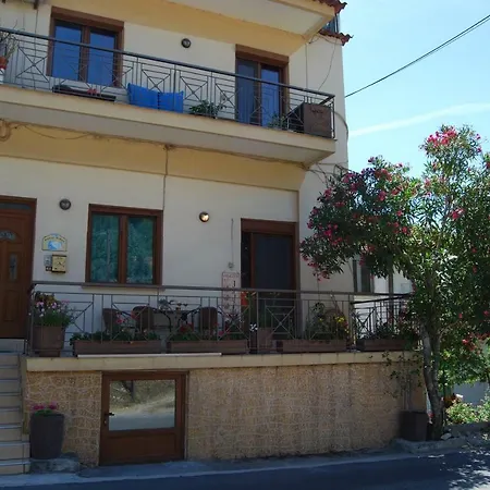 J.a.t.a's House Apartamento Prínos